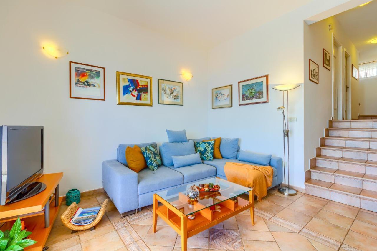 Apartments Meri Trogir Exterior foto