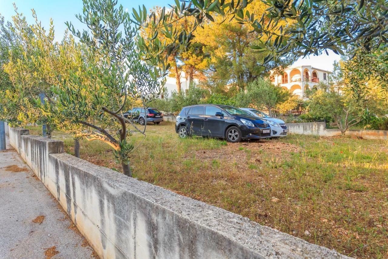 Apartments Meri Trogir Exterior foto